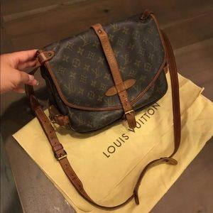 Louis Vuitton Saumur 30